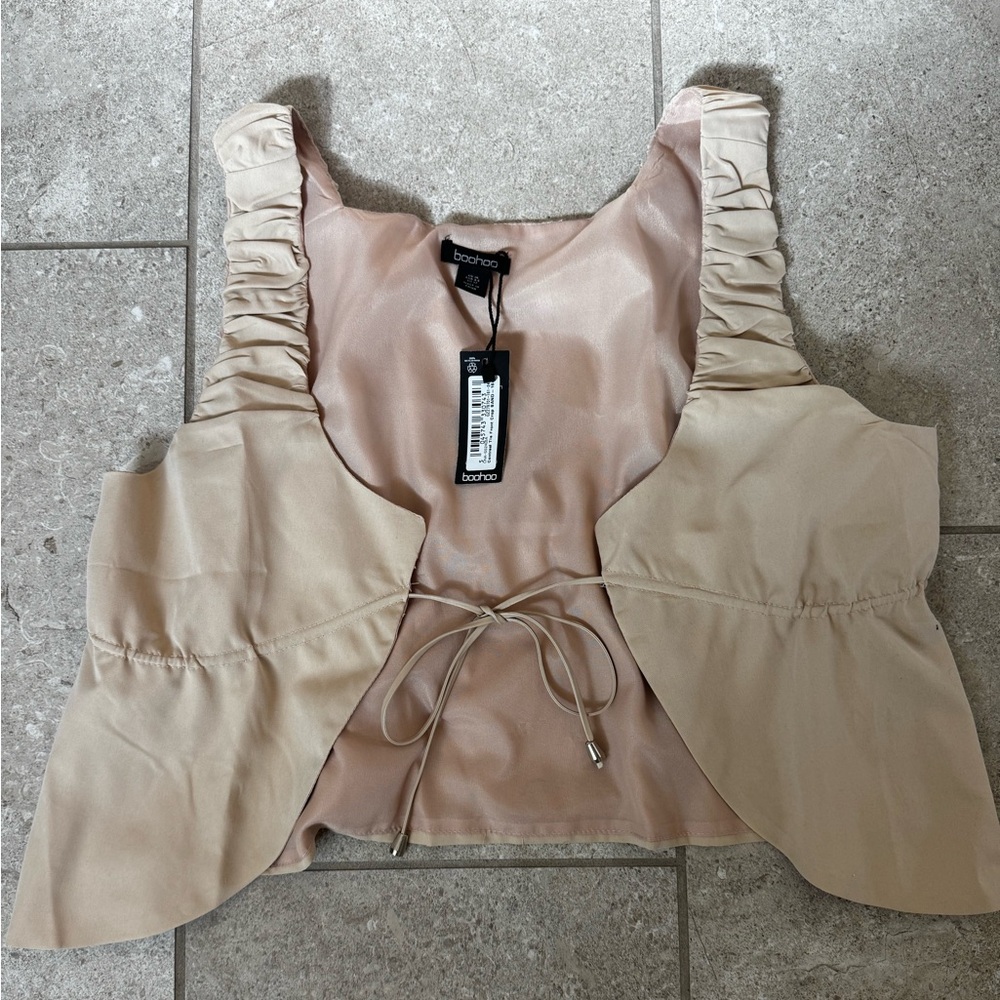 Boohoo Tie Front Crop - Sand, Size 12